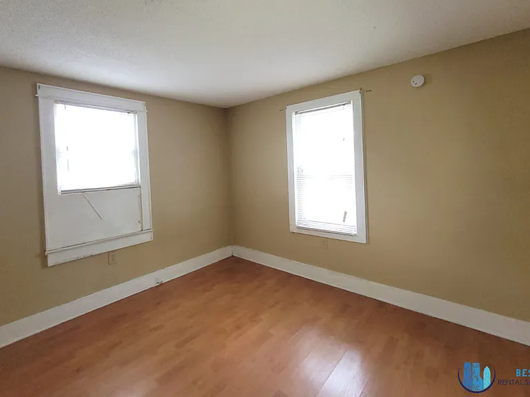 2441 E Magnolia St — Photo 9