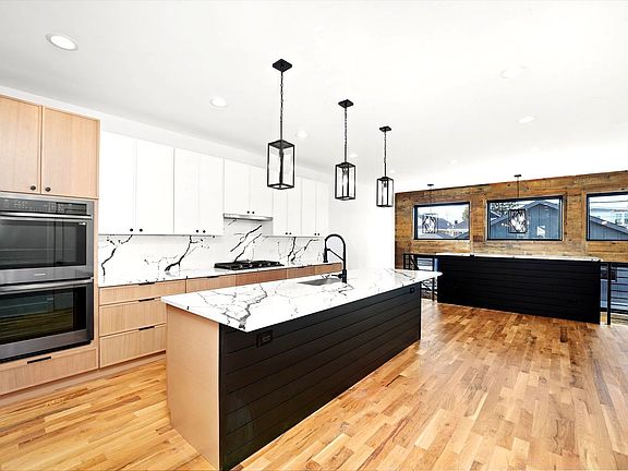 5th image of 3442 N Newcastle Ave