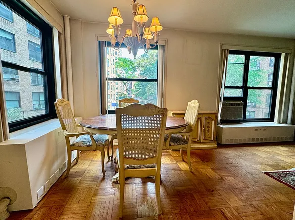 209 Clinton Ave APT 2D, Brooklyn, NY 11205