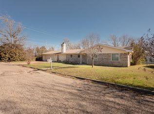 511 N Avenue V, Clifton, TX 76634