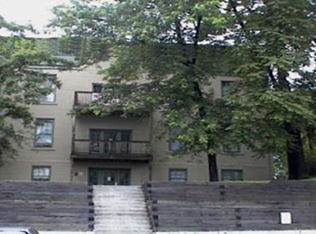 117 N 3rd St APT 11, Saint Charles, MO 63301