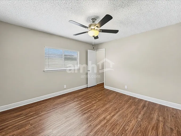 8010 Manderly Pl — Photo 16