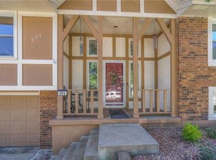 501 NE Country Ln, Lees Summit, MO 64086