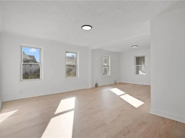 11 Bettez St, West Warwick, RI 02893