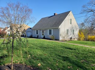 1 Hillside Ter, Westerly, RI 02891