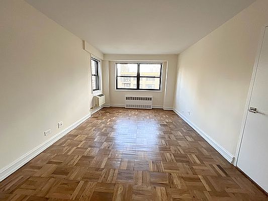 3rd image of 420 E 79th St APT 15C
