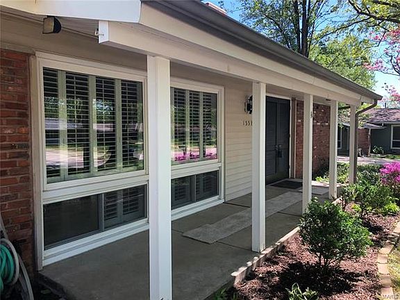 2nd image of 1558 Voltaire Dr