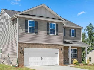 130 Willowbrooke Ct, Stokesdale, NC 27357
