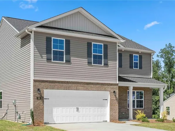 130 Willowbrooke Ct, Stokesdale, NC 27357