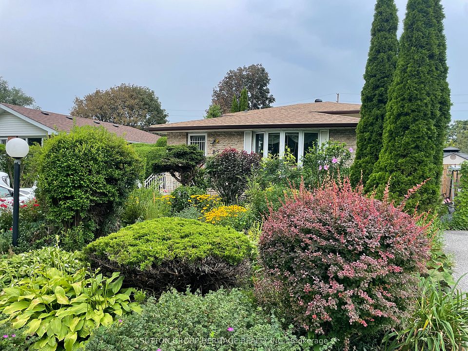 1st image of 82 Claymore Cres