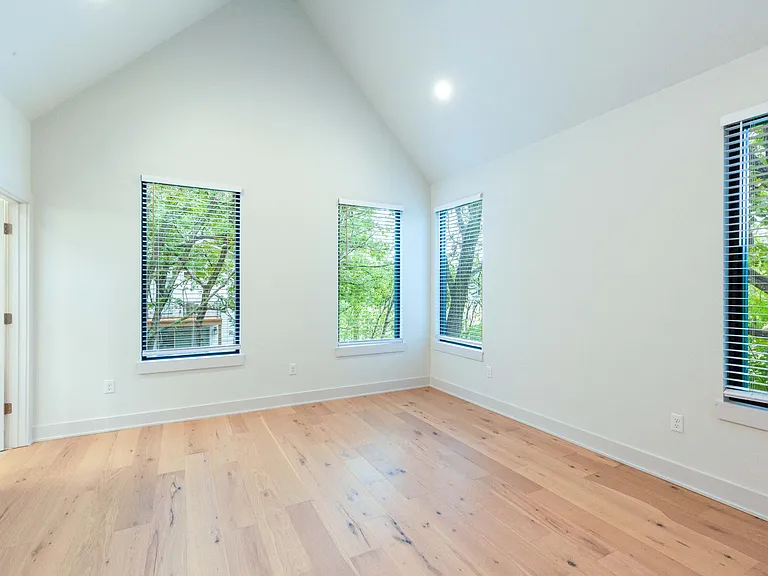 1116 Walton Ln #3 — Photo 6