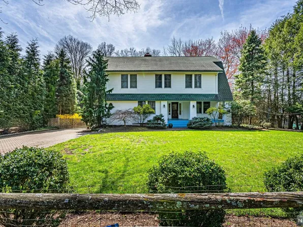 41 Orchard Rd, Demarest, NJ 07627