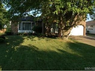 279 Presidio Pl, Williamsville, NY 14221