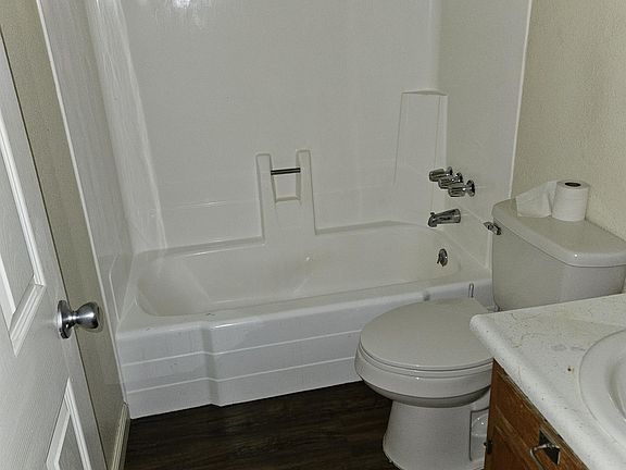 5th image of 18441 Marquis Dr APT B