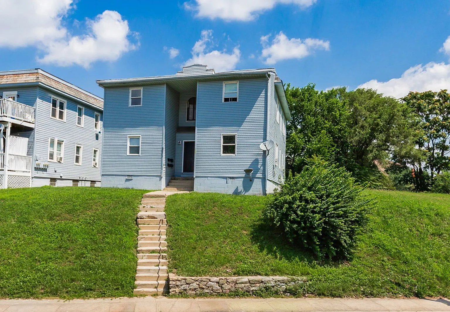 1 bed, 1.0 bath, 812 sqft, $995 — Photo 1