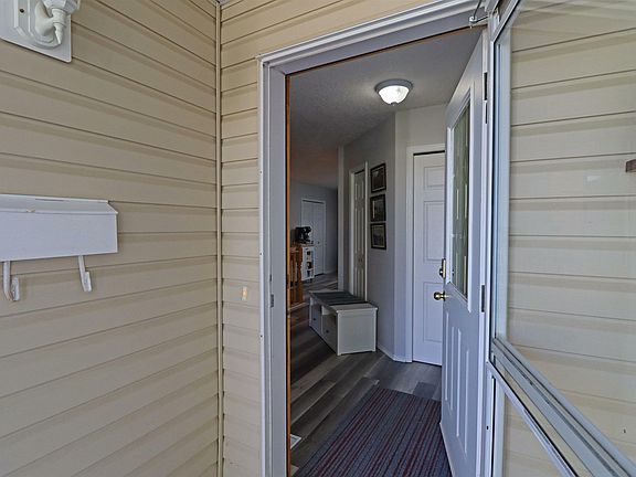 4th image of 4610 50th Ave #143