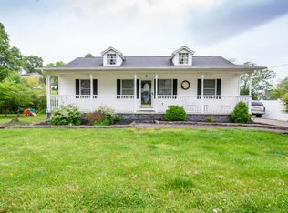 209 Grandview St, Mt Carmel, TN 37645