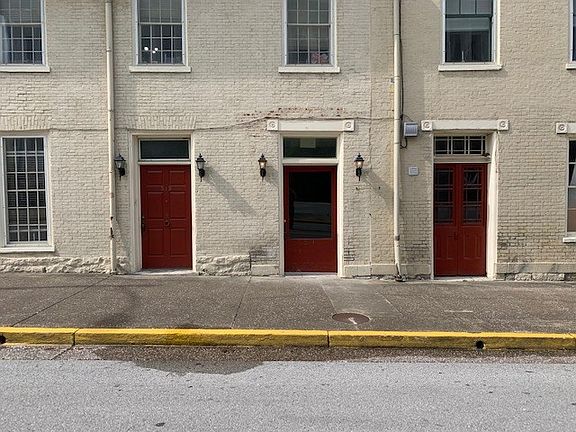 4th image of 511 E Main St