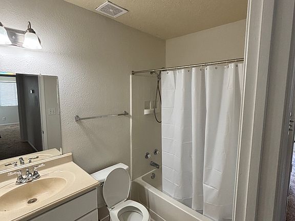 2nd image of 484 Medina Meadows Dr NE