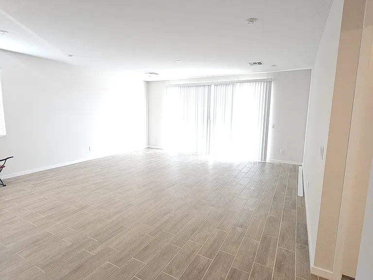 23011 W Potter Dr — Photo 5