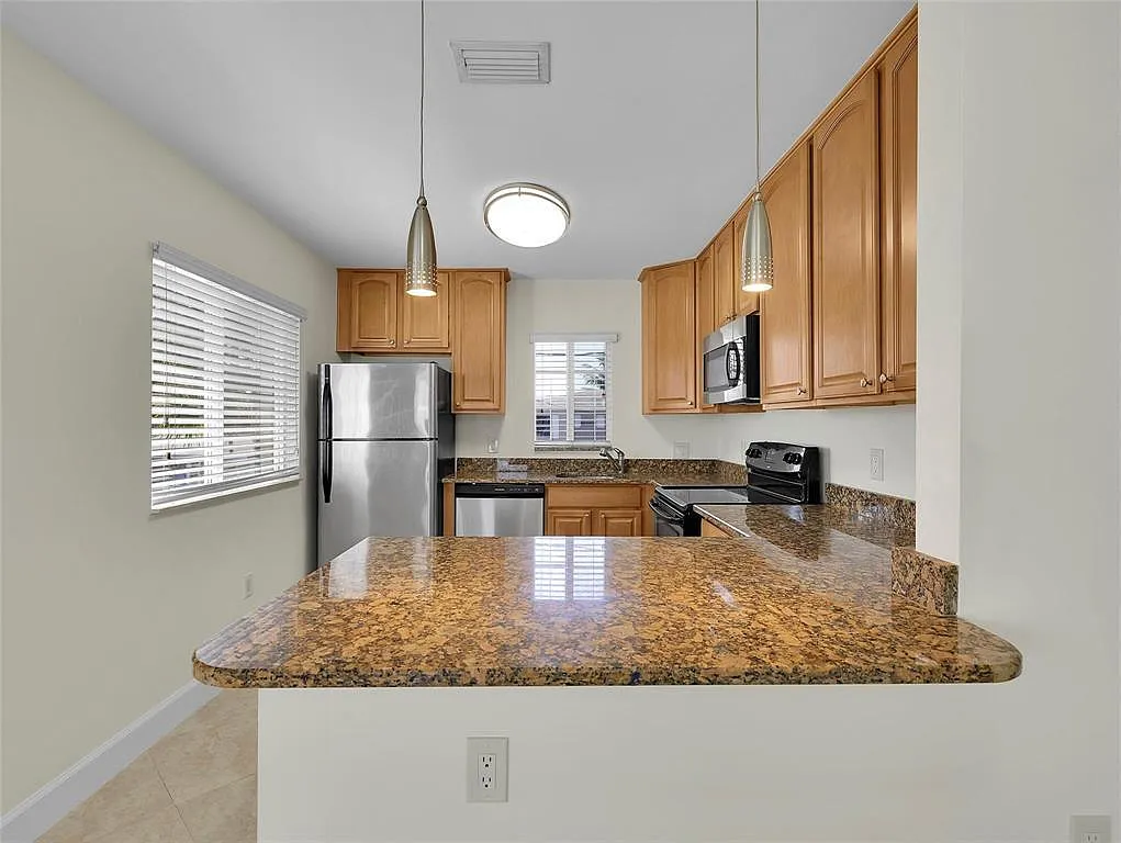 2 bed, 2.0 bath, 980 sqft, $1,850 — Photo 4