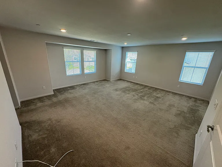 446 Almond Ln — Photo 13