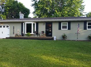 10 Holly Dr, Clinton, IL 61727