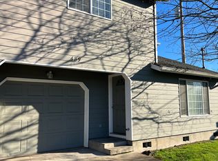 489 S 37th St, Springfield, OR 97478