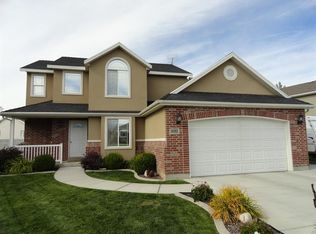 1112 S Inverness Dr, Syracuse, UT 84075