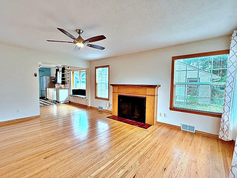 8048 SE Ellis St — Photo 3