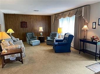 4th image of 2105 Wisteria Cir