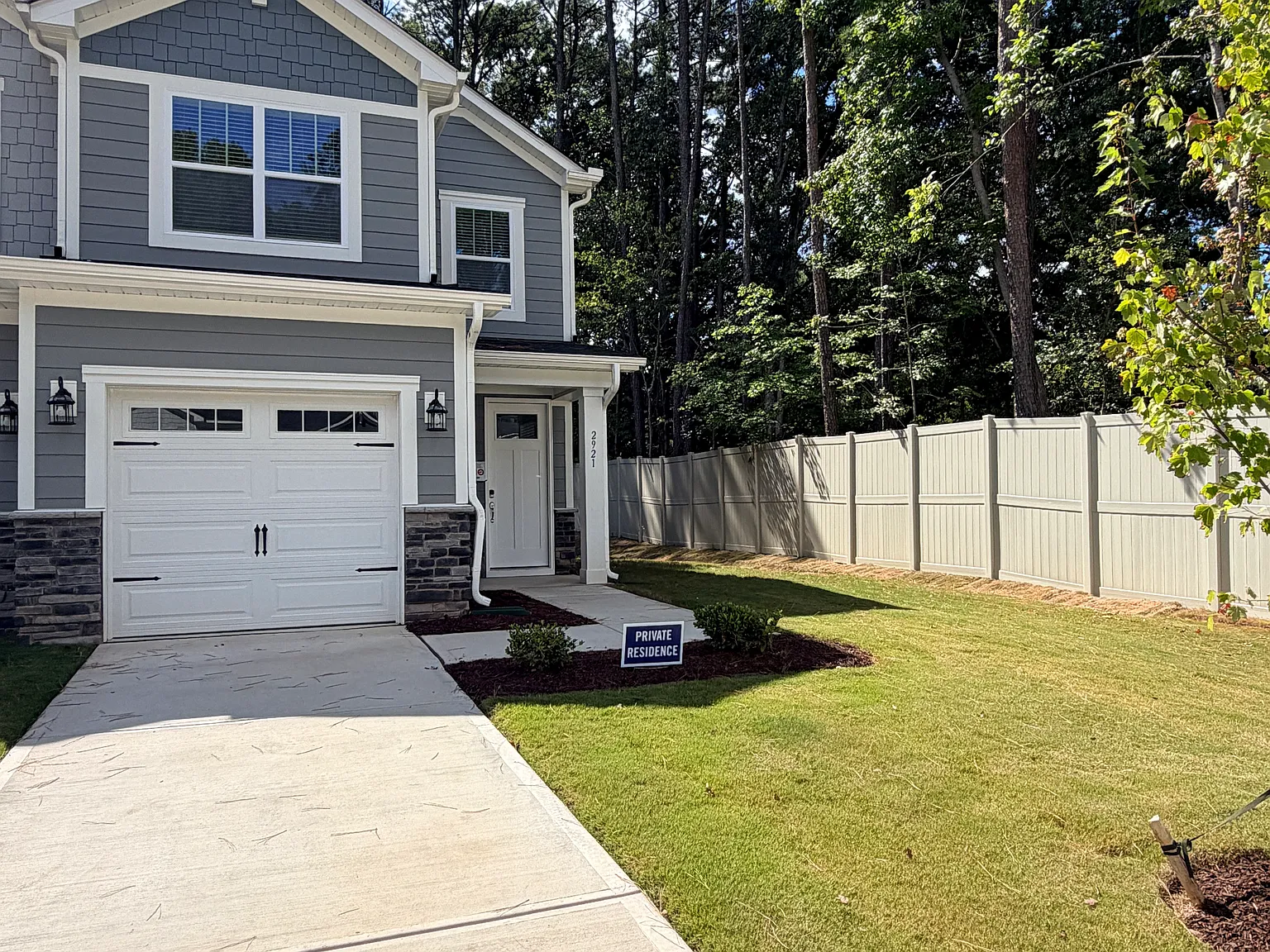 3 bed, 1650 sqft, $2,000 — Photo 1