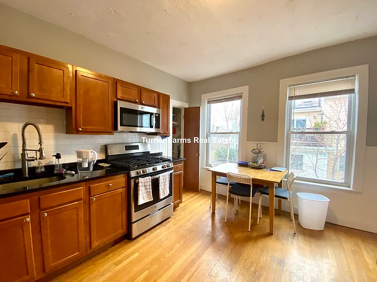 256 Summer St #2F — Photo 9