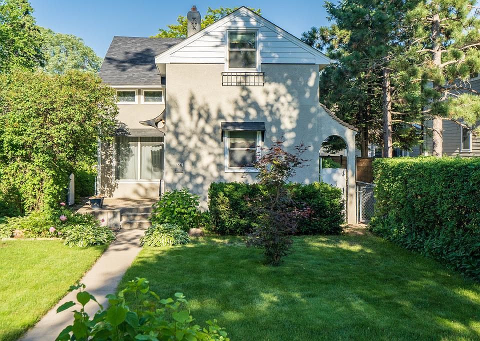 1st image of 3217 42nd Ave S