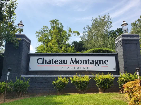 Chateau Montagne Apartments