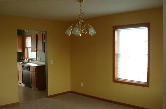 2nd image of 119 Earl North Dr