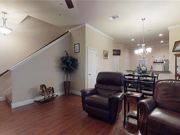 4th image of 503 Highpark Ct