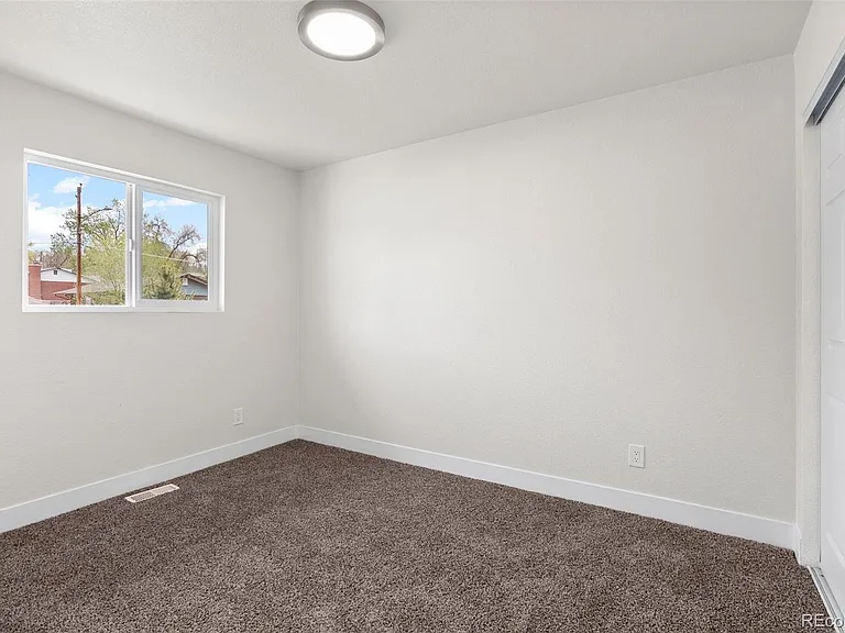 7961 Granada Rd — Photo 16