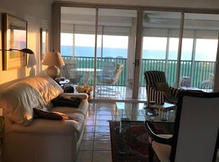 7515 Pelican Bay Blvd APT 17B, Naples, FL 34108