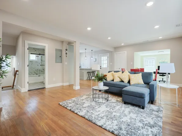 11 Watson St #2, Somerville, MA 02144