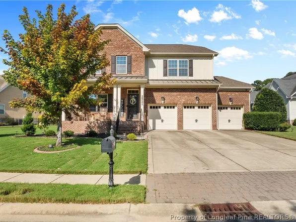 2521 Thorngrove Ct, Fayetteville, NC 28303