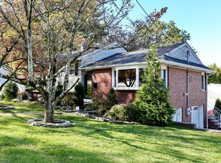 69 Hemlock Rd, Little Falls, NJ 07424