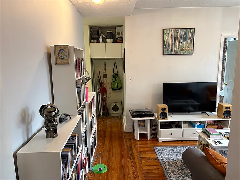31 Orkney Rd #26 — Photo 3