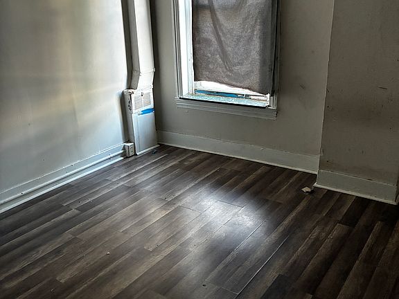 2nd image of 552 Kohn St