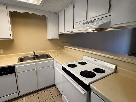 2nd image of 1820 S 13th Pl