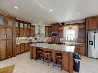 14 Winds View Dr, Rock Springs, WY 82901