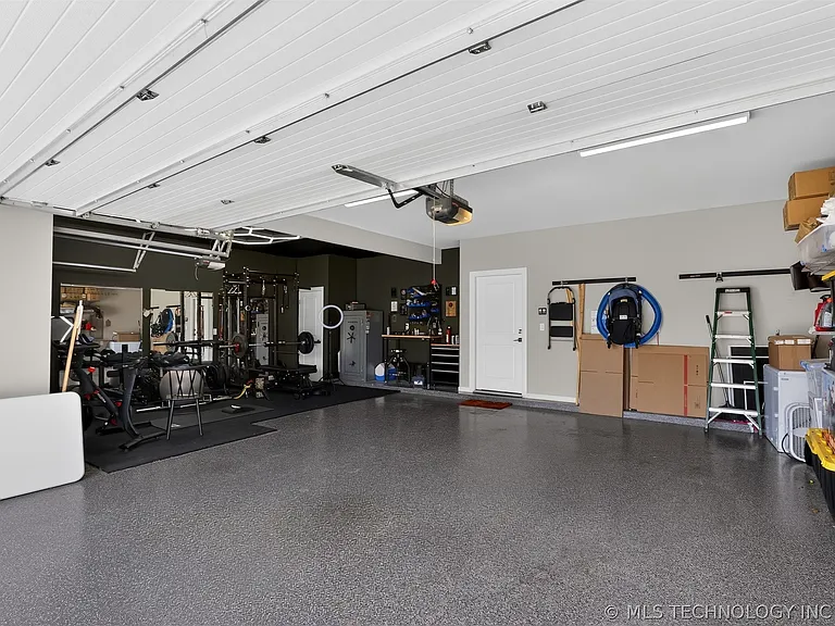 1119 W 86th Pl S — Photo 34
