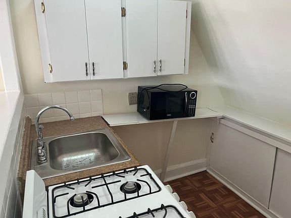 5th image of 8425 85th Ave Floor 3