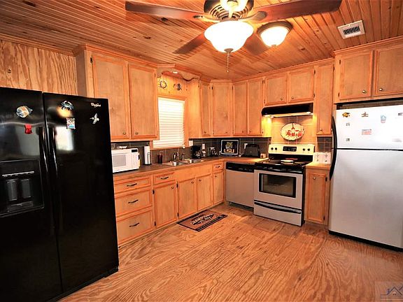 4th image of 130 Plum Ln