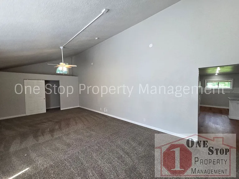 7111 Brooklyn Ave — Photo 7